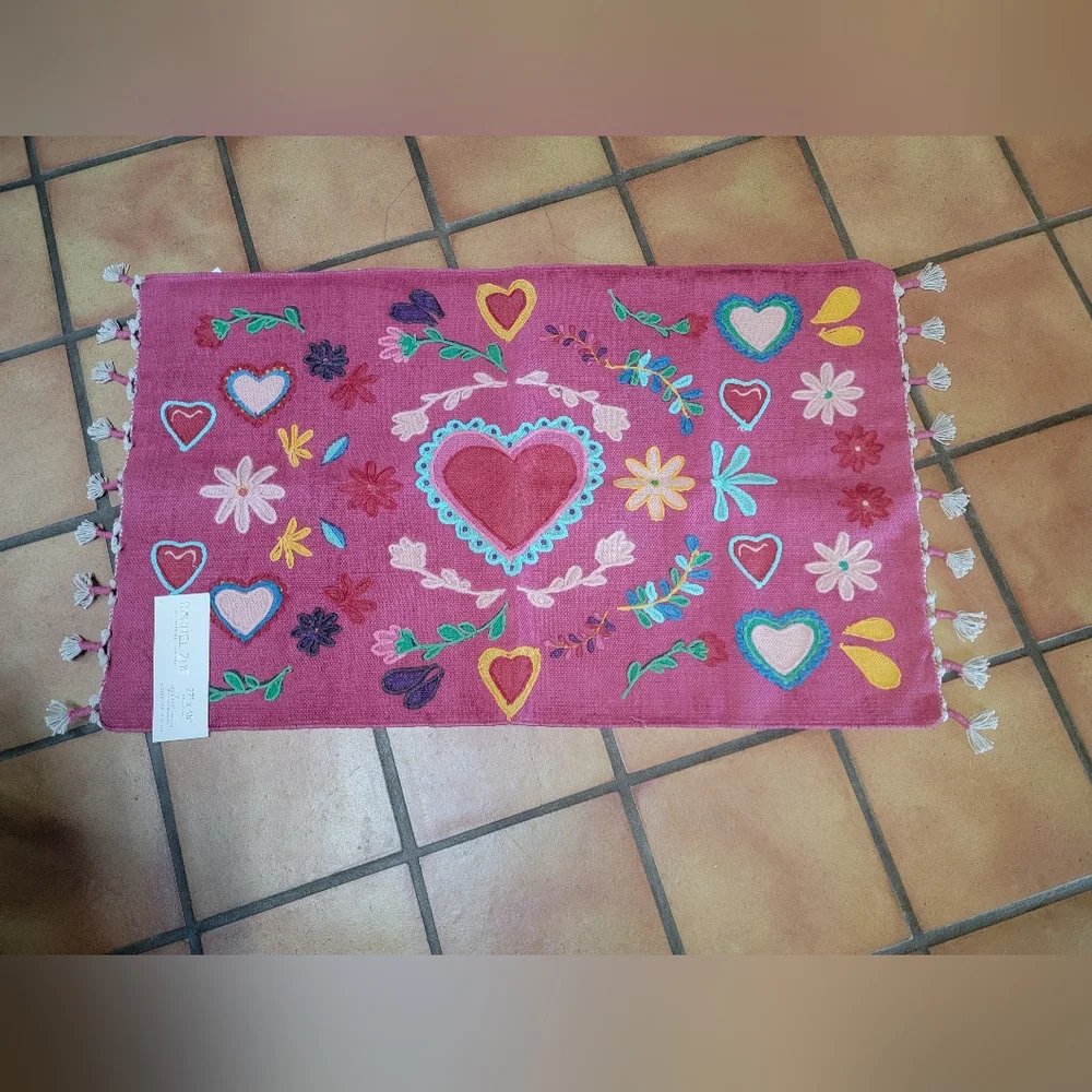 Gorgeous Rachel Zoe Colorful Heart and Floral Pattern Rug ❤️ - Picture 1 of 8